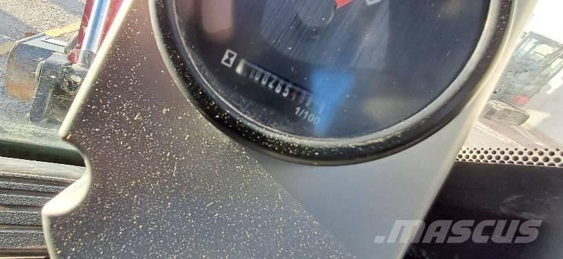 Yanmar SV15 小型挖掘机