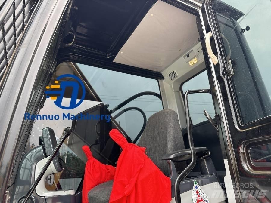 CAT 320 D2L 履带挖掘机