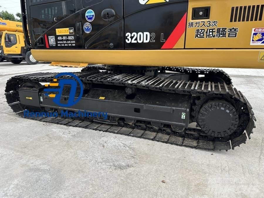 CAT 320 D2L 履带挖掘机