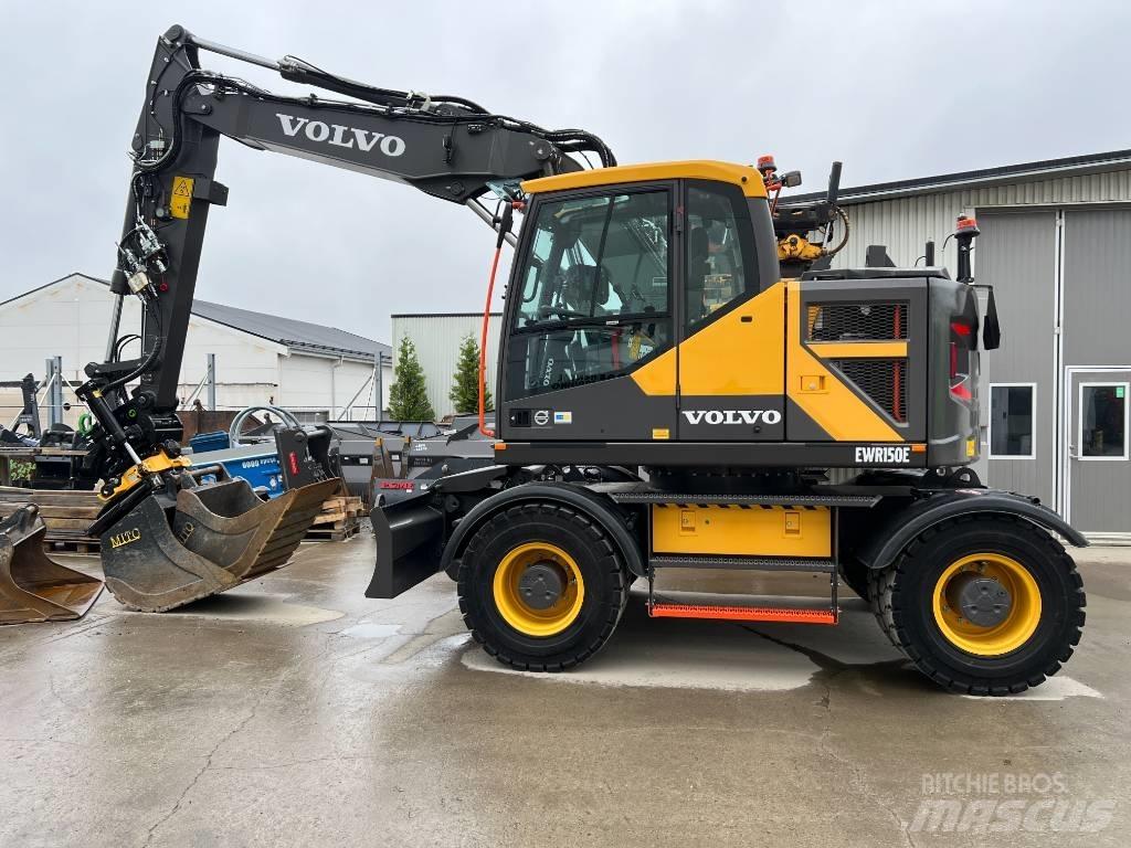 Volvo EWR150E 轮式挖掘机