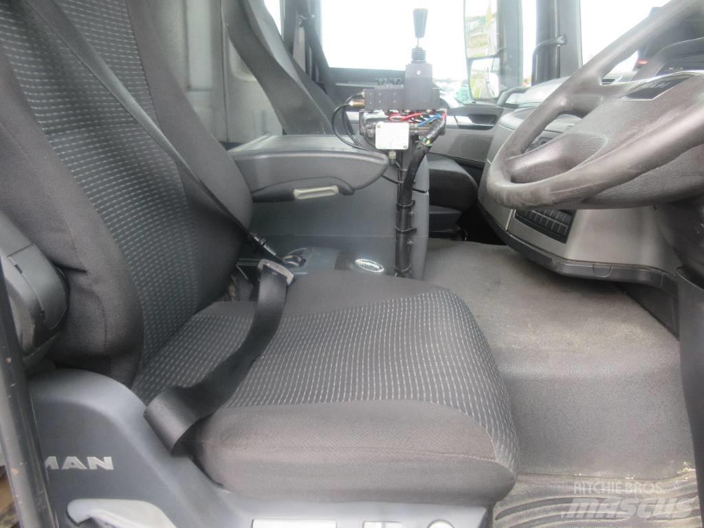 MAN TGS32.400 工程吊钩车