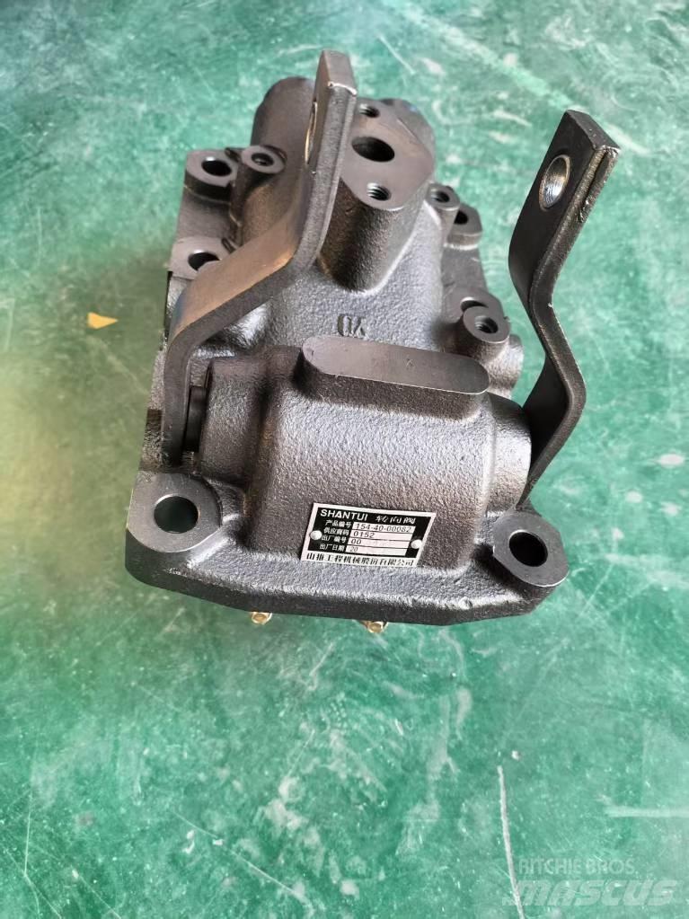Shantui SD22 传动装置