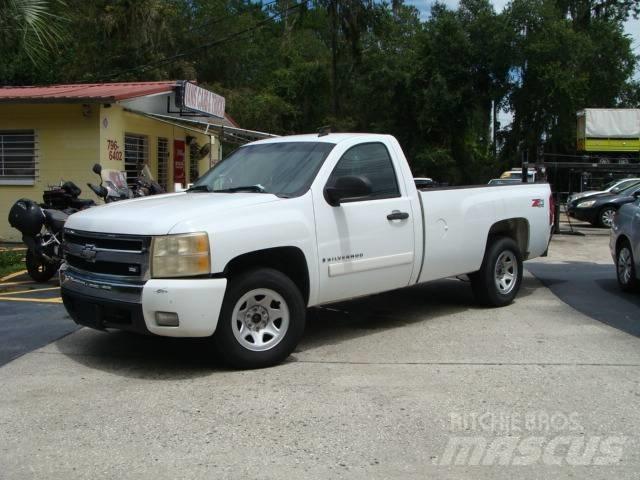 Chevrolet 1500 W/T 平板栏板货车