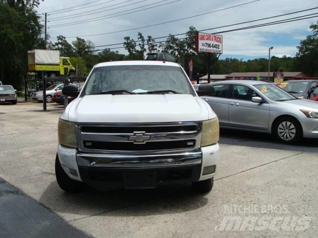 Chevrolet 1500 W/T 平板栏板货车