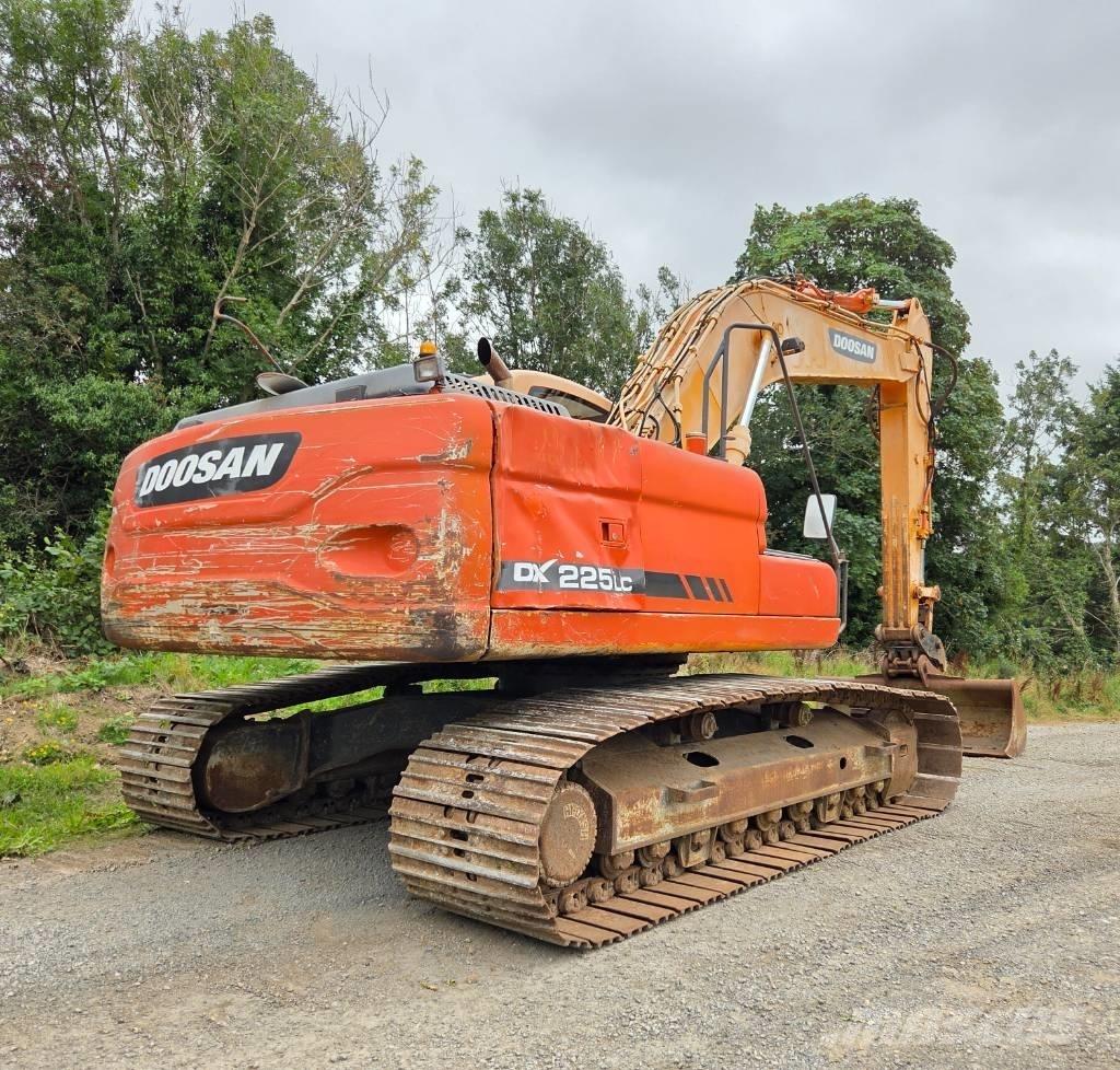 Doosan DX 225 LC 履带挖掘机