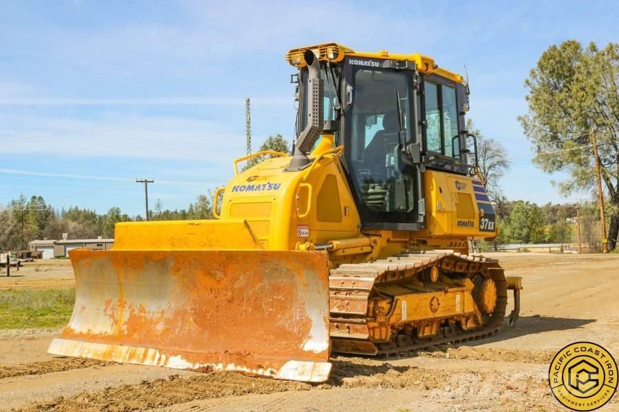 Komatsu D 37 EX 履带式推土机