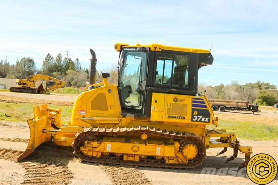 Komatsu D 37 EX 履带式推土机