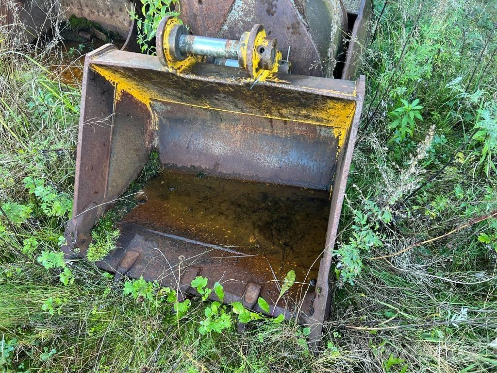 JCB JS 220 LR 履带挖掘机