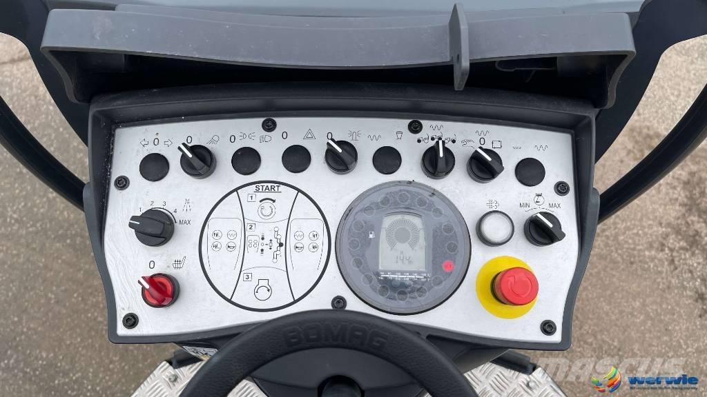 Bomag BW 120 AD-5 双轮压路机