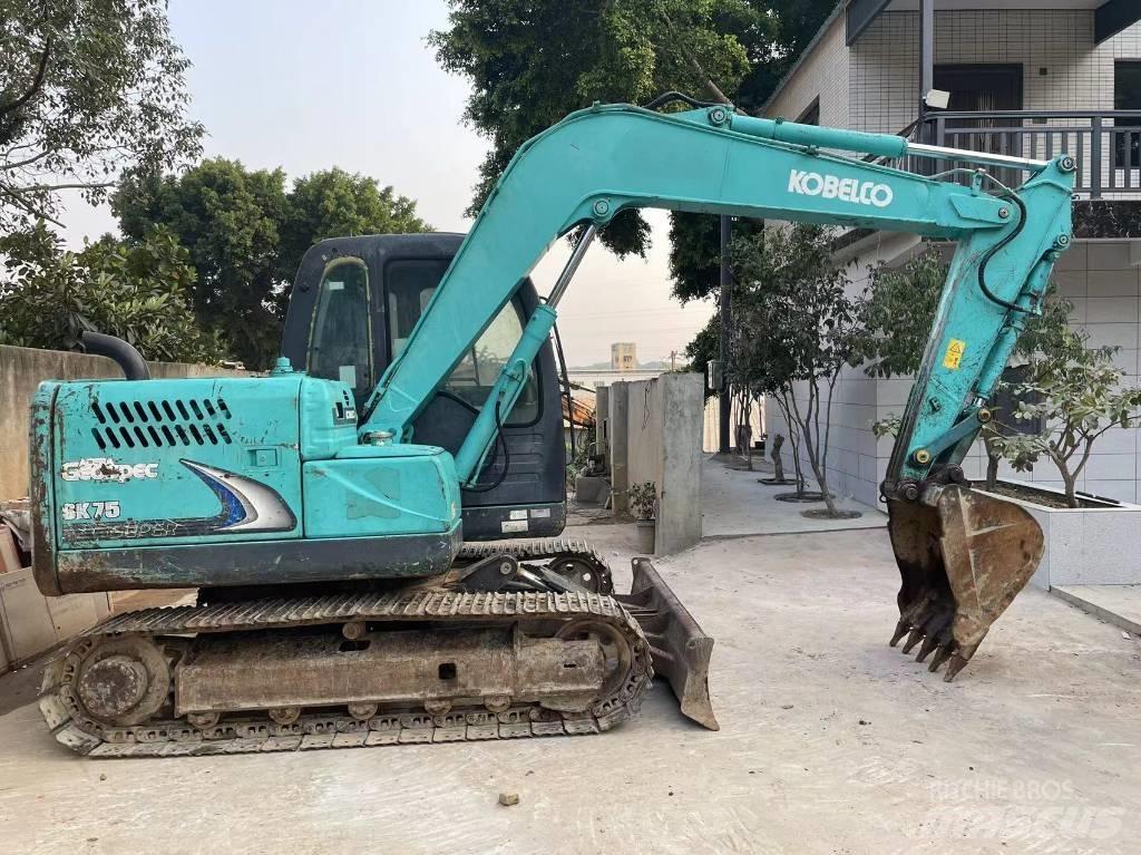 Kobelco SK 75 履带挖掘机