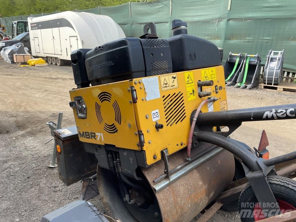 Mecalac MBR 71 单轮压路机
