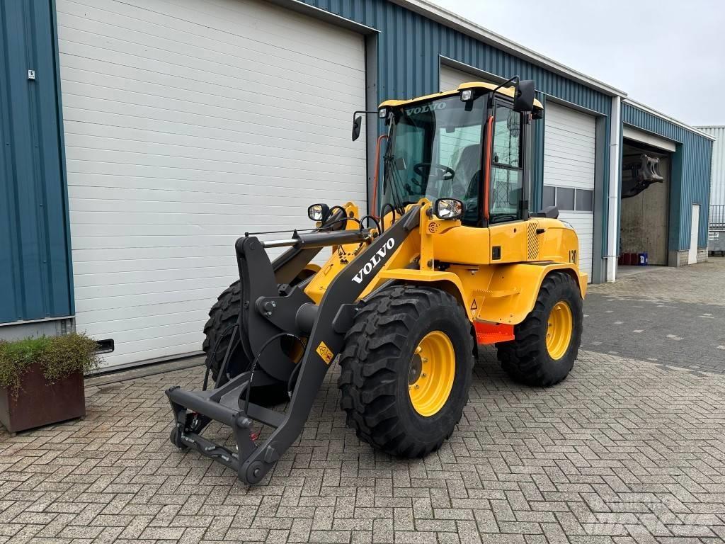Volvo L30HS 轮式装载机