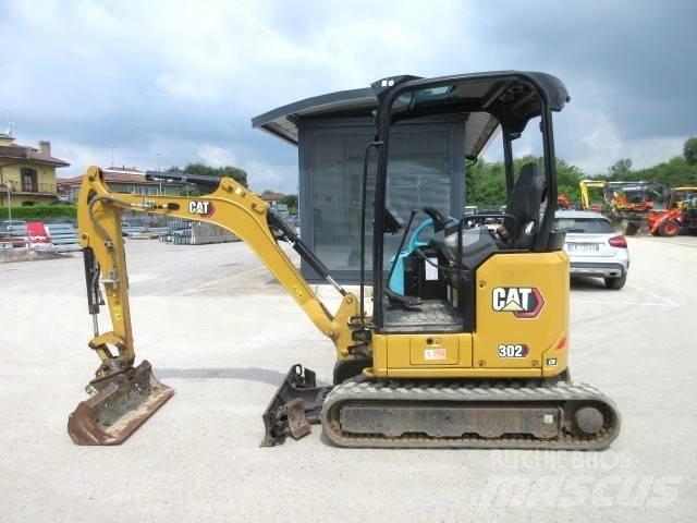 CAT 302 CR 小型挖掘机