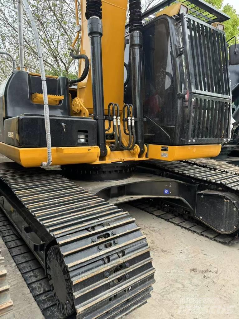 CAT 320 D 履带挖掘机
