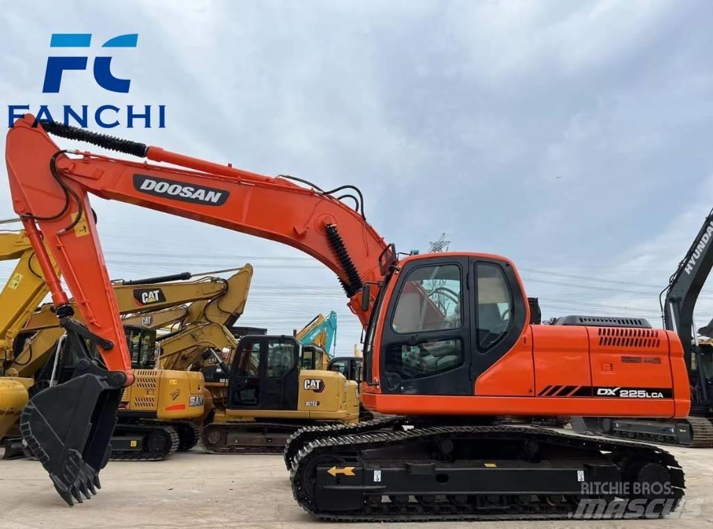 Doosan DX 225 LCA 履带挖掘机
