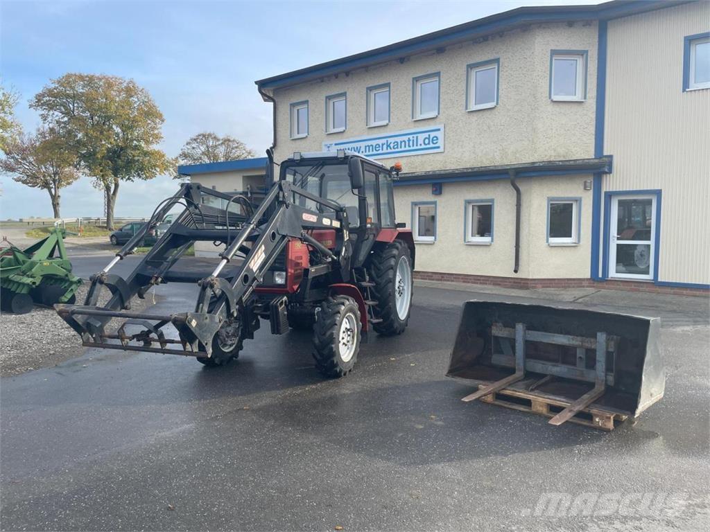 Belarus MTS 820 + FL 拖拉机/农用车