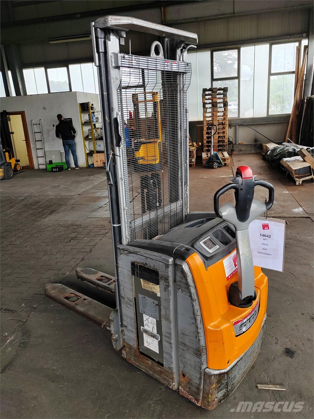 Still EXV14 行走式堆垛机