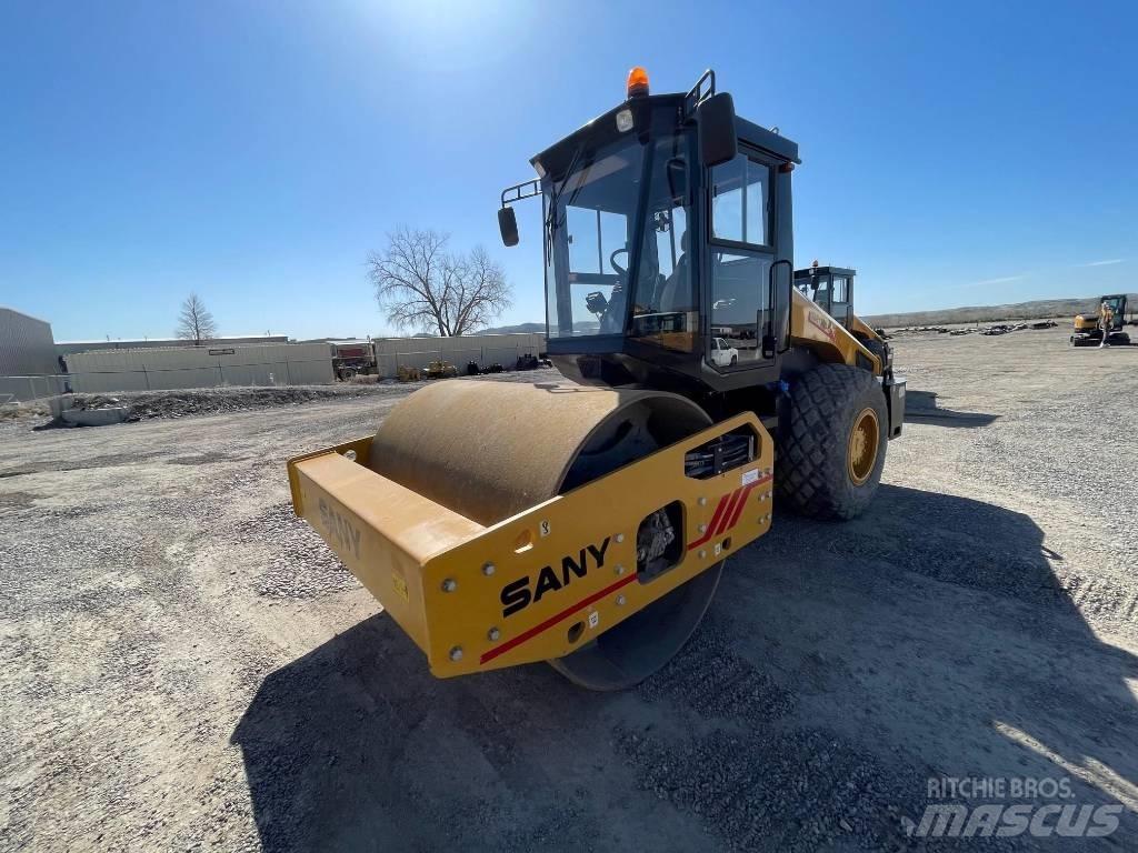 Sany SSR 120C 8 滑移装载机