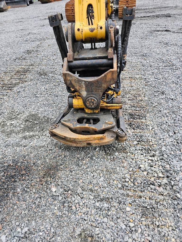 CAT 320 履带挖掘机