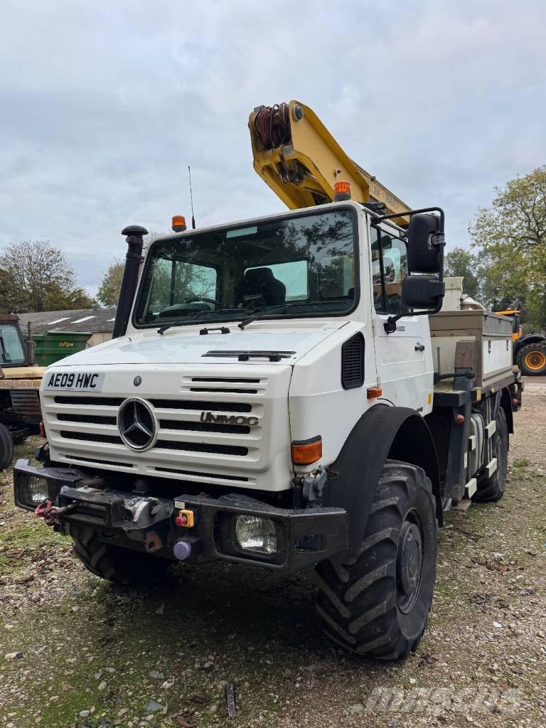 Mercedes-Benz unimog 车载式高空作业车