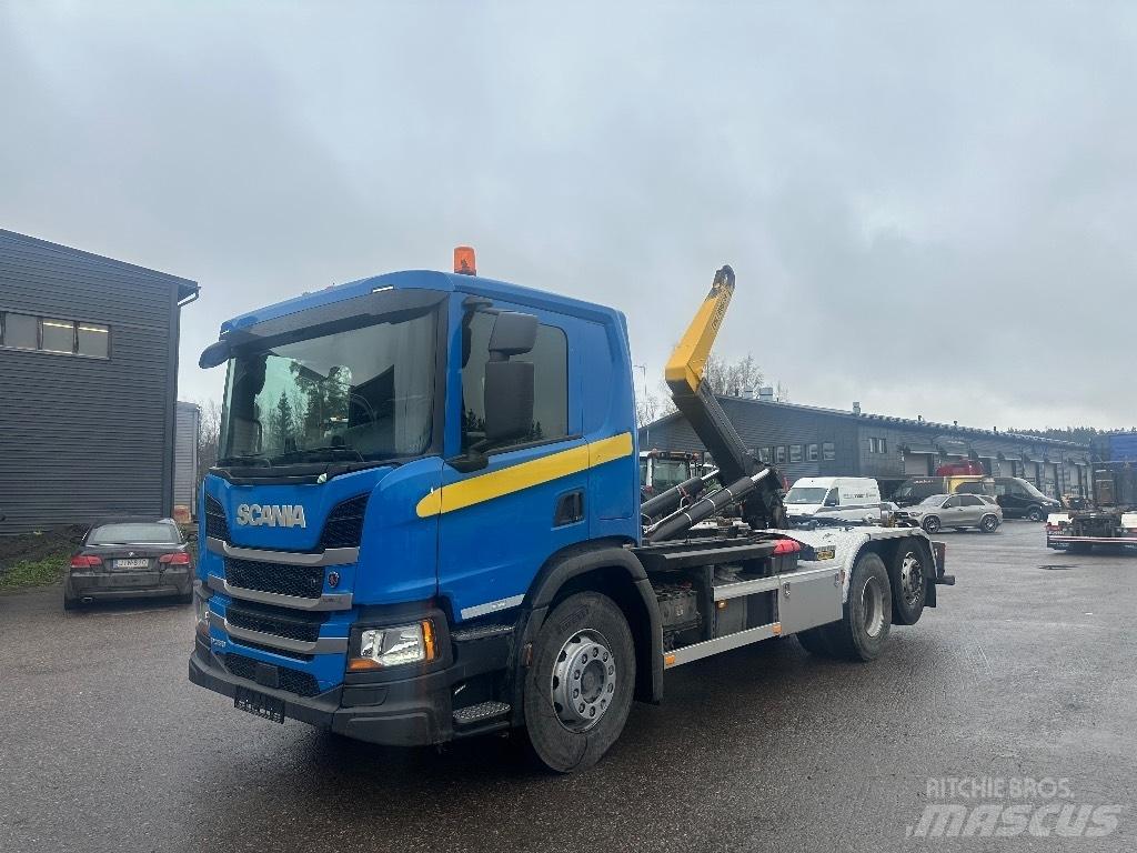 Scania P 360 工程吊钩车