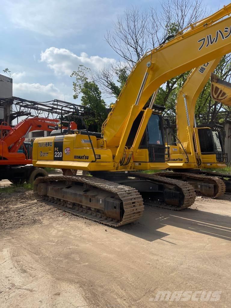 Komatsu pc220-8 履带挖掘机