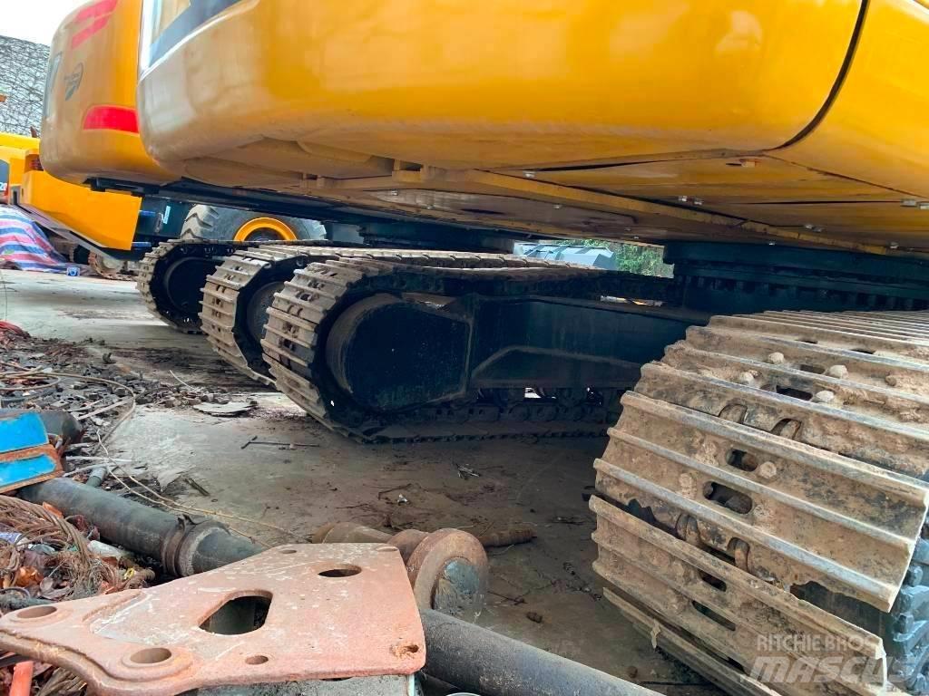 CAT 320D2 履带挖掘机