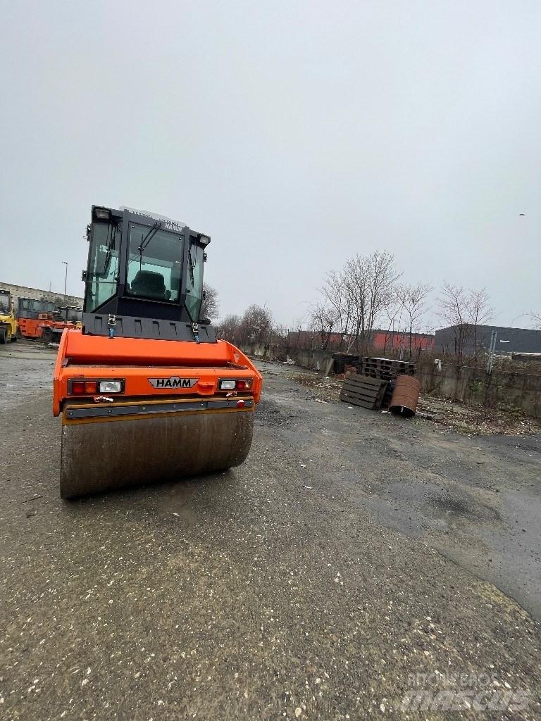 Hamm HD110 双轮压路机