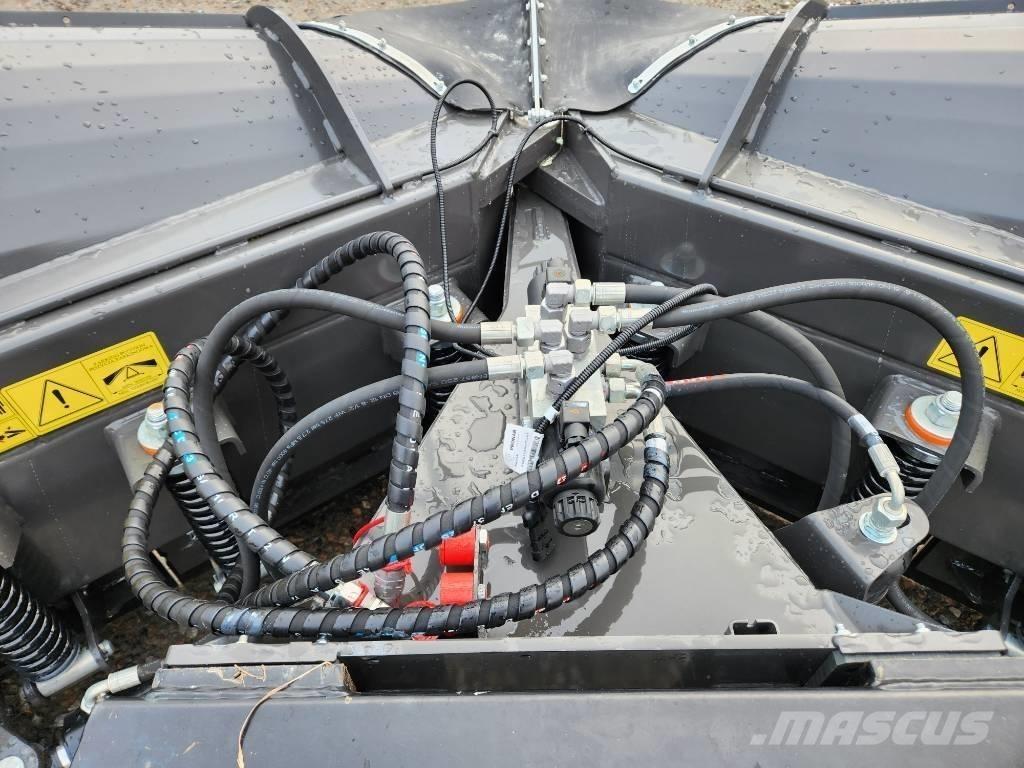 Pronar PUV 3300 M 推雪机