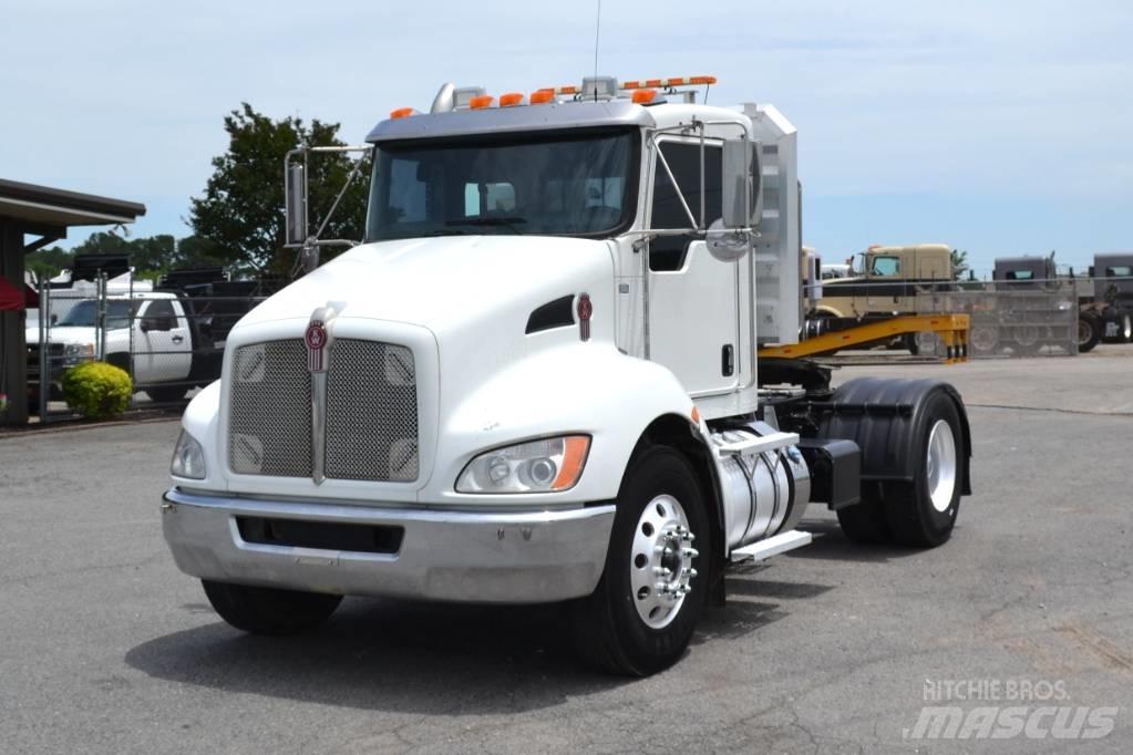Kenworth T 370 牵引车