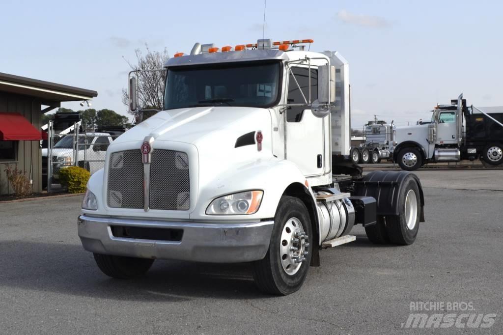 Kenworth T 370 牵引车