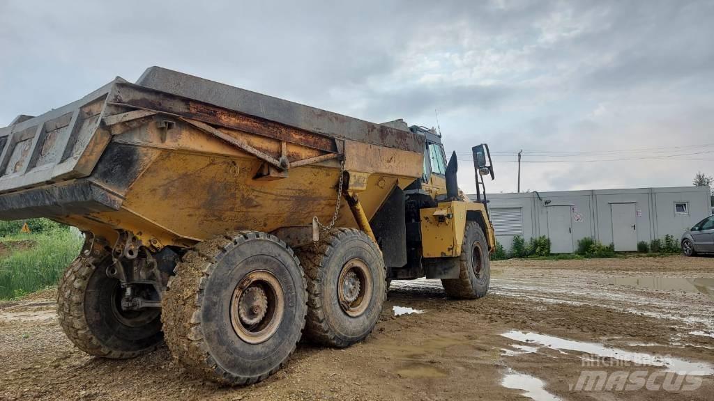 Komatsu HM300-2 铰接式自卸车