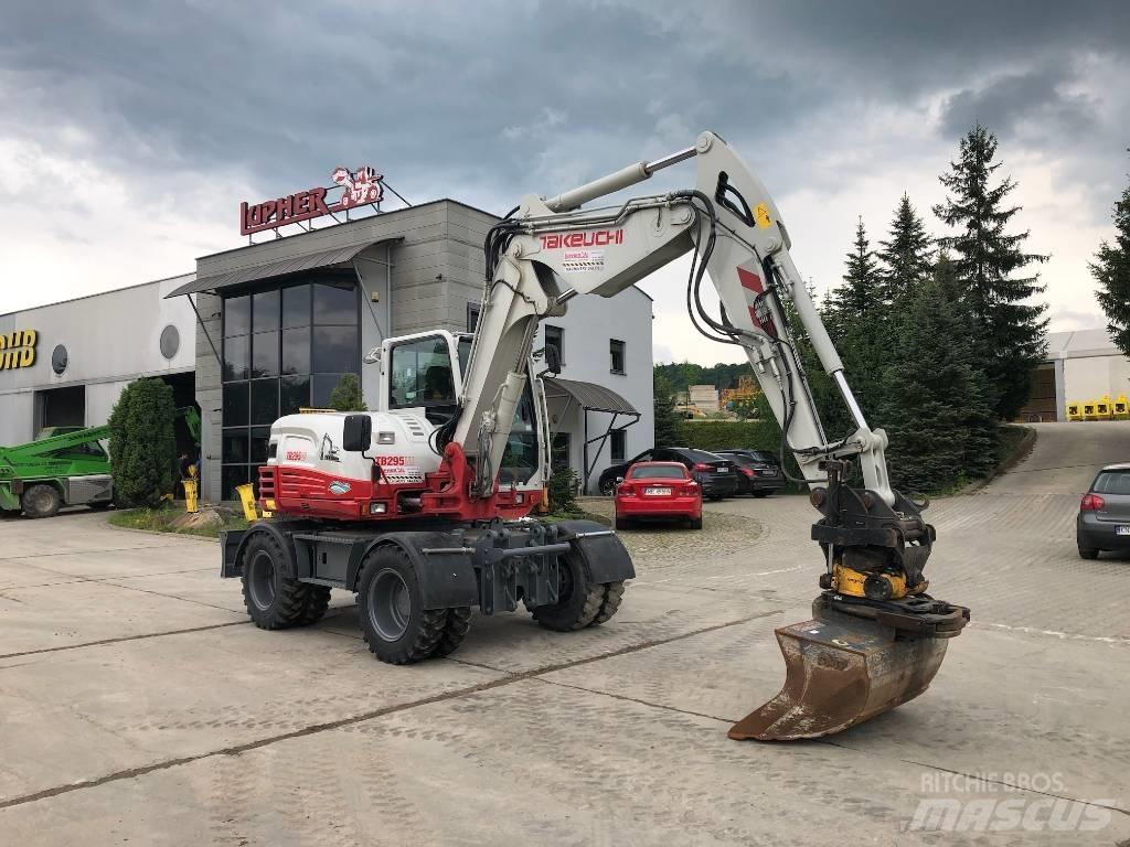 Takeuchi TB295W 轮式挖掘机