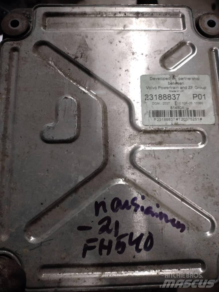 Volvo Moottori ecu 电子设备
