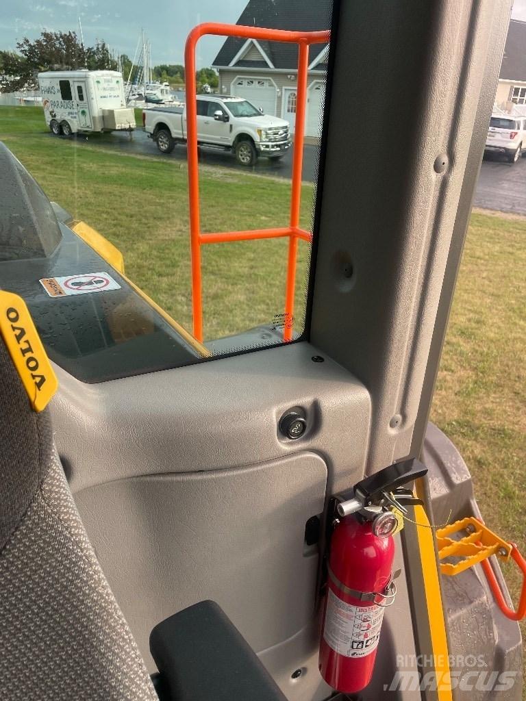 Volvo L120H 轮式装载机