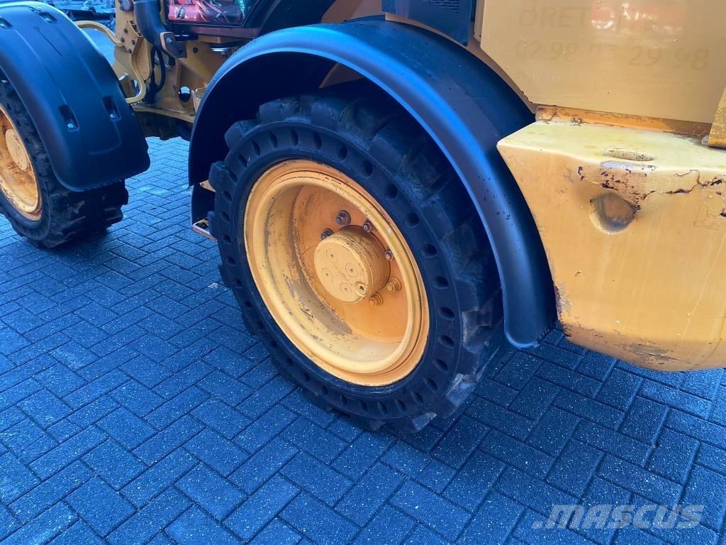 CAT 908M 轮式装载机