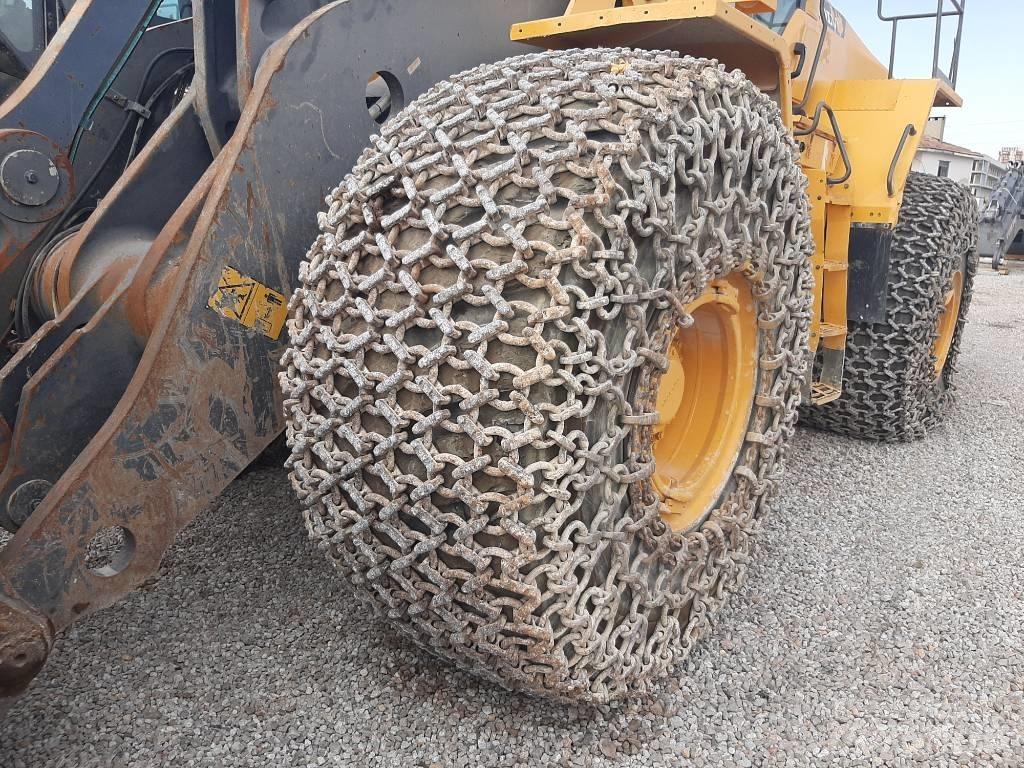 Volvo BM L220H 轮式装载机