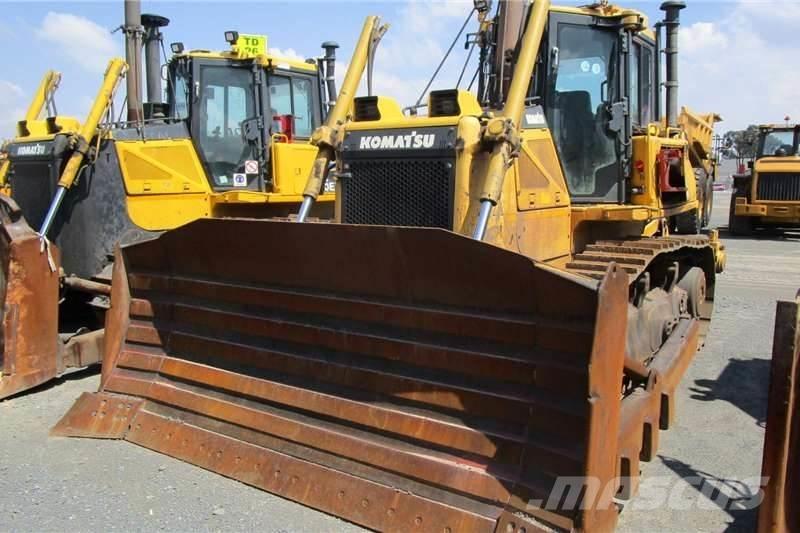 Komatsu D65 EX-16 履带式推土机