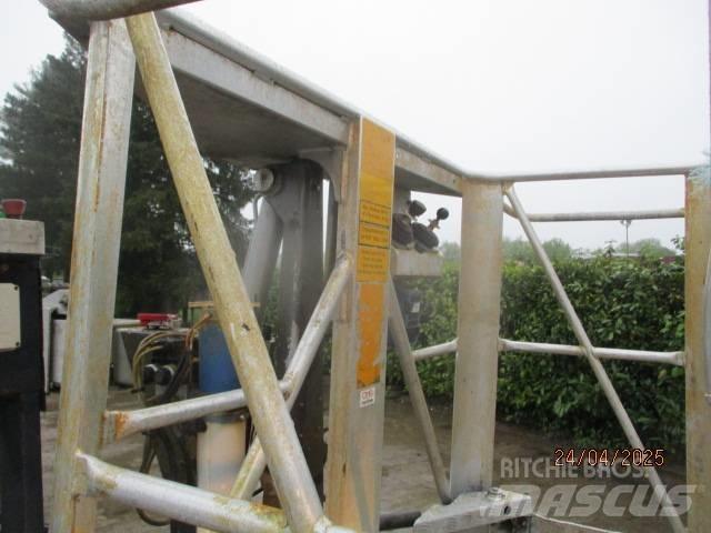 Denka-Lift DL 25 直臂高空工作平台