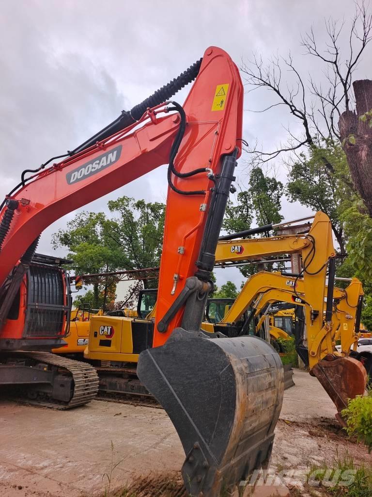 Doosan DX 300 LC-9C 履带挖掘机