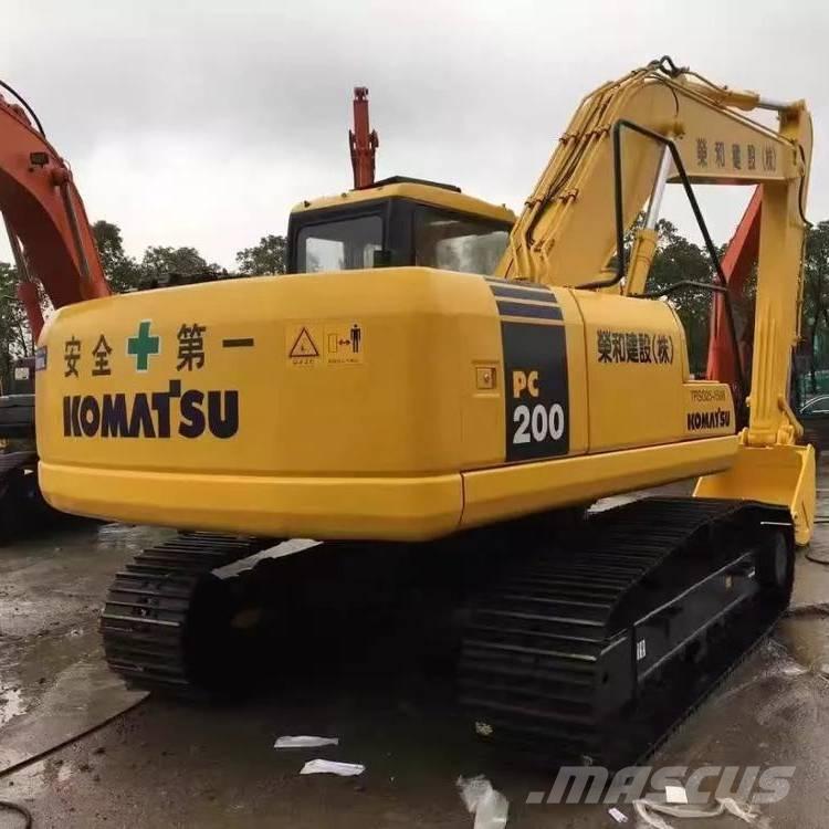 Komatsu pc200-7 履带挖掘机