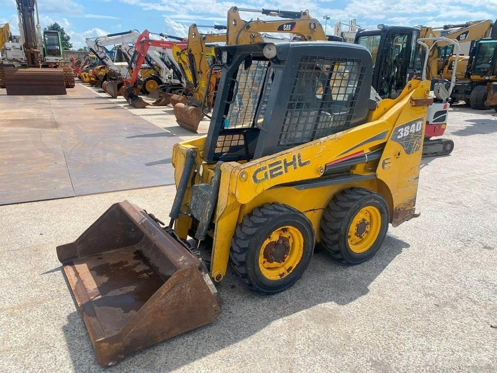 Gehl SL3840 NVT 滑移装载机