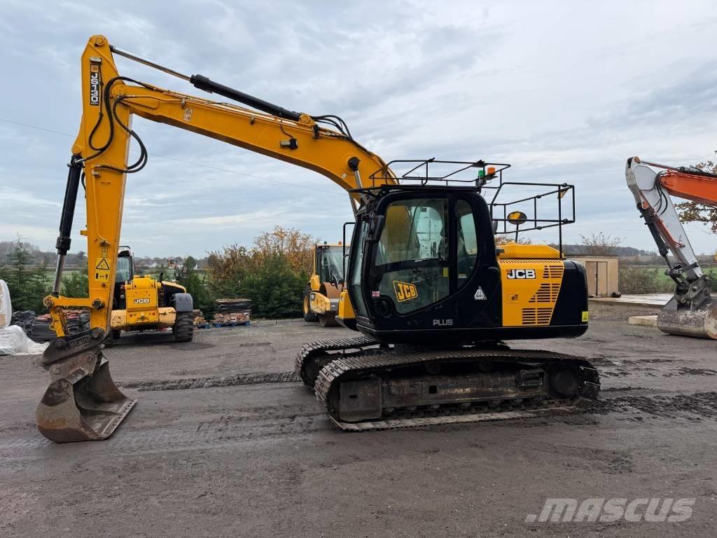 JCB JS 130 LC 履带挖掘机