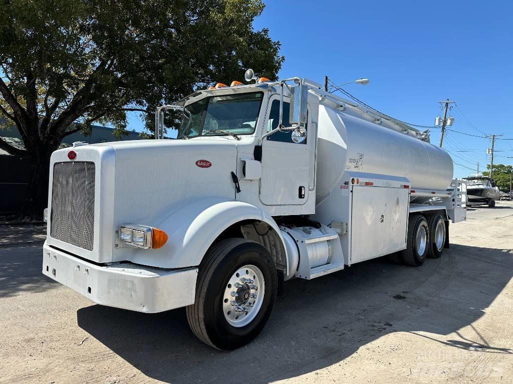 Peterbilt 365 油罐车
