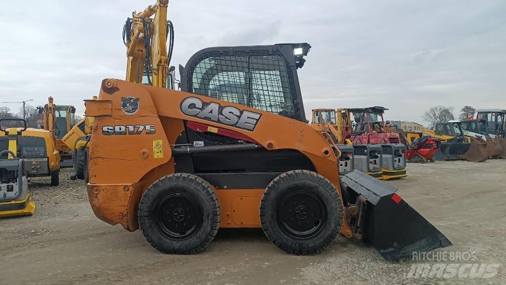 CASE SR 175 滑移装载机