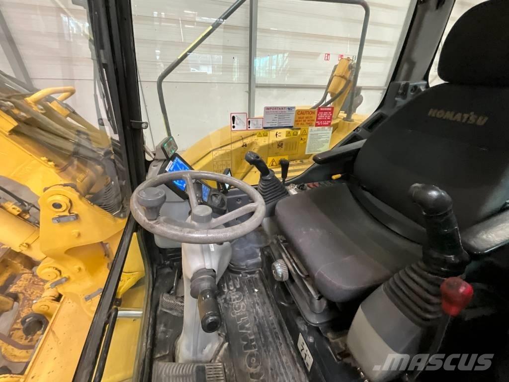 Komatsu PW 98 MR-8 轮式挖掘机