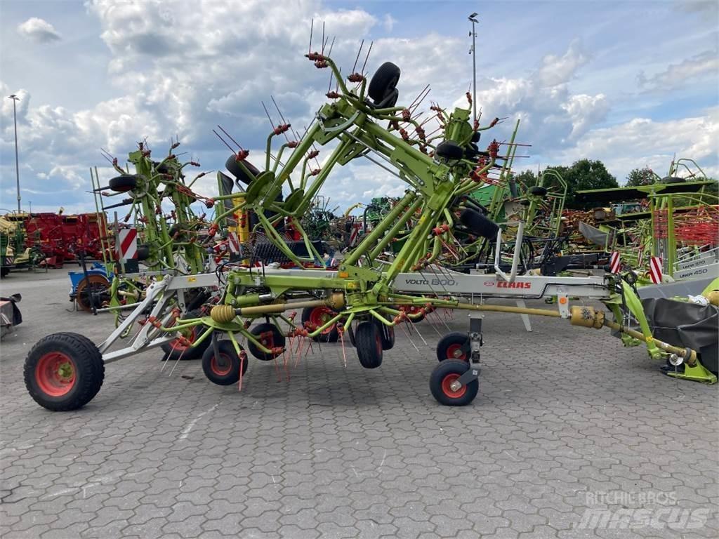 CLAAS Volto 1300T 犁耙和摊草机