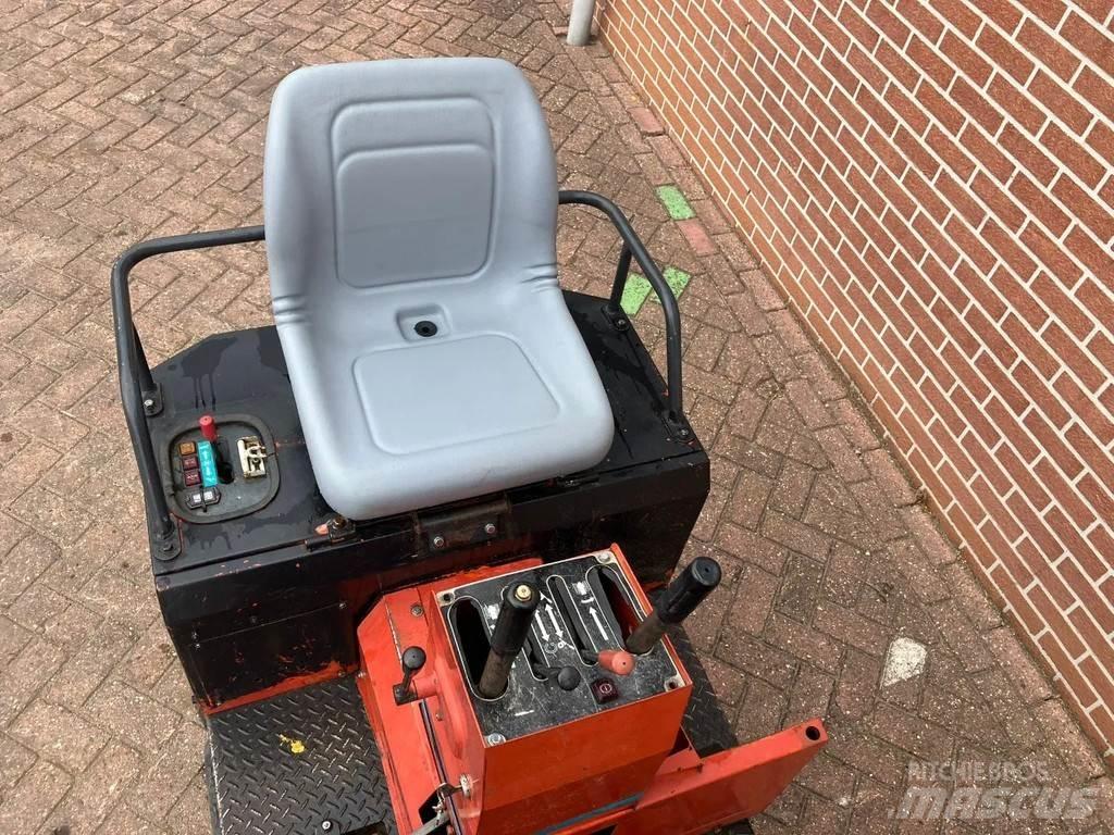 Kubota KC100H 履带式自卸车