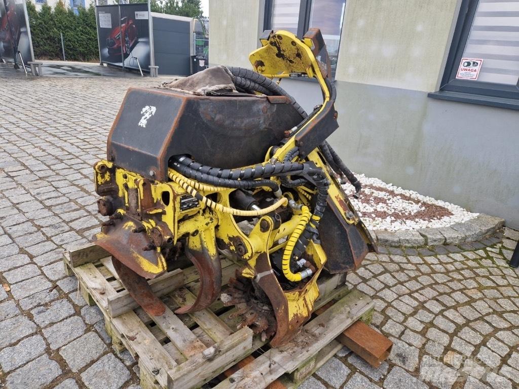 John Deere H414 收割机机箱