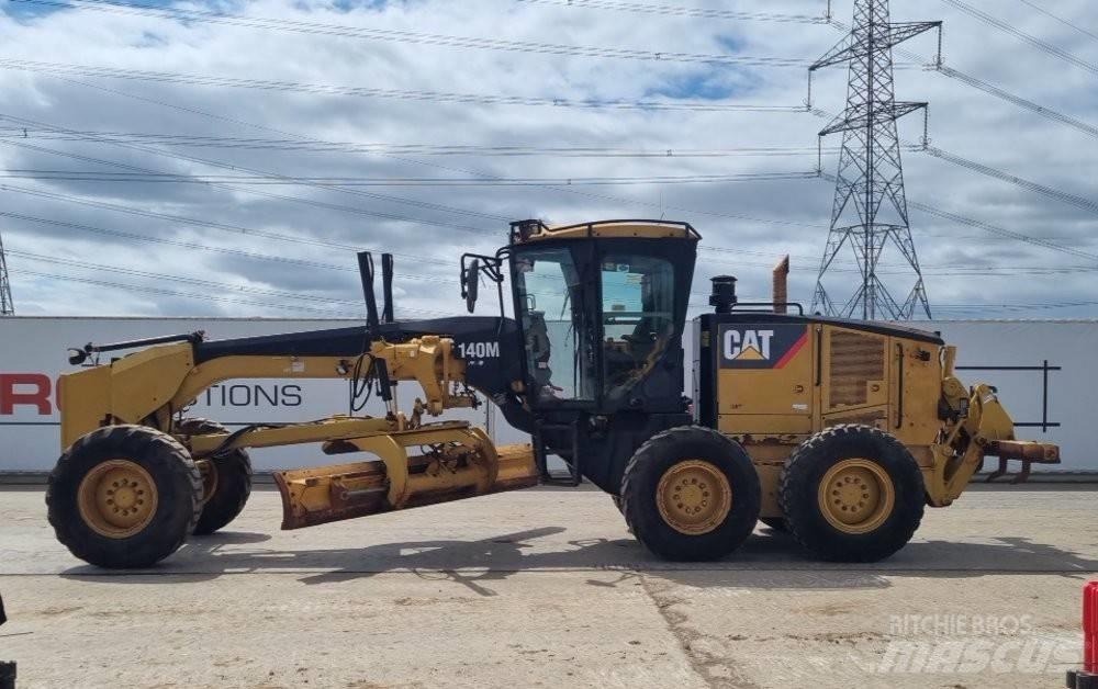 CAT 140 M 平地机/推土机
